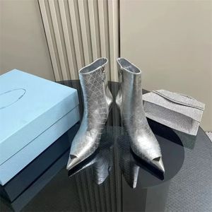 Praddas pada prd prd moda de 75 cm de calcanhar estiletto boots curtos designer feminino feminino genuíno de couro de metal decoração clássica zíper lateral silver diamante patt