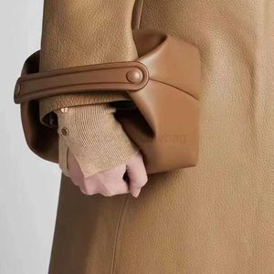 줄의 최고 층 Cowhide Niche Design은 카라멜 컬러 도시락과 버킷 백으로 게으르다. 여자의 가죽 핸드백 줄 가방