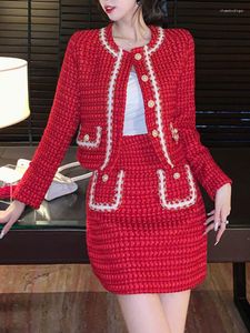 작업 드레스 2023 가을 겨울 소형 향수 정장 캐주얼 긴 슬리브 슬림 한 빨간 트위드 코팅 기질 스커트 2 피스 세트 여성