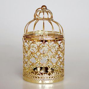 Candle Holders Europe Golden Hollow Metal Pattern Cylinder Holder Wedding Centerpieces Decorativ Iron Candlestick Lantern Decor Crafts