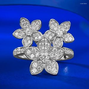 Cluster Rings 2023 S925 Silver Flower Brocade Three Ring For Women European och American French Fashion mångsidig