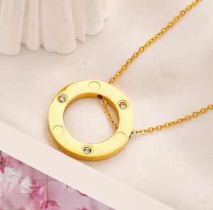 Partihandel 8 Style High-End Designer Brand Pendant Halsband Kvinnor Geometri Circle Halsband Rostfritt stål Guldpläterad silvertröja Kedja inlagd kristallsmycken