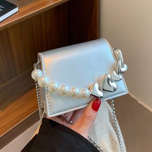 Worki wieczorowe kobiety Pearl Mobilne mini małe klapę Srebrną niebieską torebki i torebki łańcuchowe szlifierki Crossbody 230803