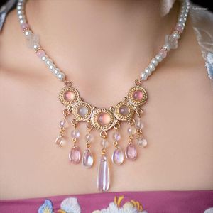 Anhänger-Halsketten, kreativer ethnischer Stil, rosa Kunstperlen, Perlen-Halskette für Frauen, Vintage-Gericht, wunderschöner eingelegter Lucite-Partyschmuck