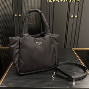 5A Marke Designer-Tasche Damenmode Luxus-Umhängetasche Weich gefüttertes Re-Nylon Handtasche aus recyceltem Nylon Einkaufstasche Einkaufstasche aus Baumwollstoff Drei Größen