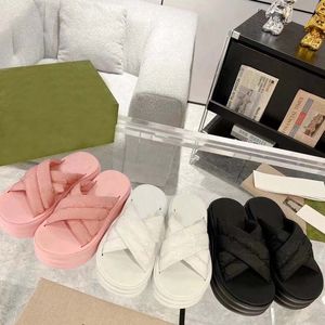 مصمم Slipper Sandals Classic Ladies Half Clipper Cowhide 100 ٪ من جلد الغزال جلد الكعب المعدني الشببر النسائي الشاطئ