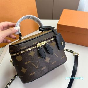 Designer -Kosmetiska väskor trevliga kvinnor axelväskor mode makeup toalettartiklar crossbody lady handväskor