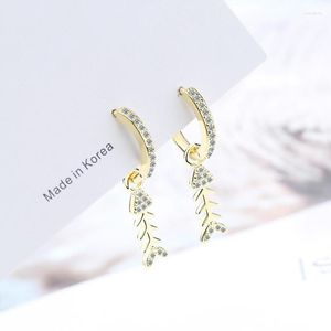 Hoopörhängen Trendiga 925 Sterling Silver för kvinnor Shiny Zircon Fish Bone Gold Color Earring Lady Valentine's Day Jewelry Gifts