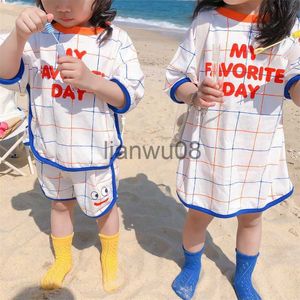 Kläder sätter 5156b koreanska heta barn kläder 2023 sommar pojkes kostym shortsleeved tshirt shorts eller flickor klär bror syster kläder x0803