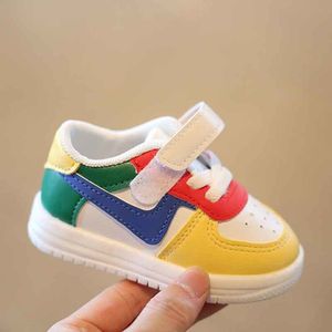 Sneakers flickor pojkar sportskor baby småbarn läder lägenheter barn casual spädbarn mjuk för barn 230804