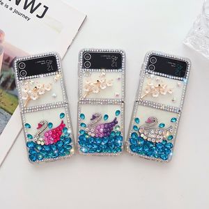 ZFlip5 Luxury Swan Bling Diamond Custodie rigide pieghevoli per Samsung Galaxy Z Flip 5 4 3 Flip4 ZFlip4 Strass Flower Girls Women Cover per telefono PC Acrilico Clear Skin