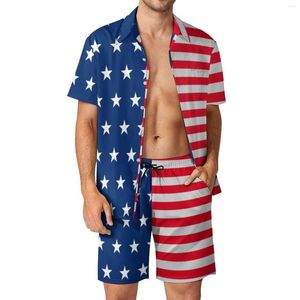 Tute da uomo Stampa bandiera USA Set da uomo a stelle e strisce Pantaloncini casual Camicia da vacanza divertente Set manica corta Abito oversize grafico Regalo