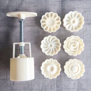 Backformen 6 teile/satz Blumenförmige Mondkuchenform 50g DIY Handdruck Fondant Mondkuchenform Kunststoff Presse Ausstecher Werkzeug 230803