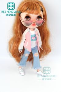 Puppen 1 Stück Blyth Puppenkleidung Mode rosa Jacke Weste Loch Jeans für Azone 16 Puppenzubehör 230803