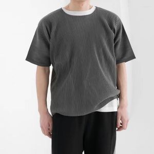 Men's T Shirts Miyake Pleated Short Sleeve Men Shirt Round Neck Loose Casual Half Solid Color Spring And Summer Thin T-shirt Trendy