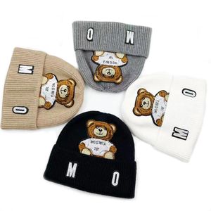 Luxurys tasarımcıları Beanie şapkası kafatası kapağı unisex kashmir mektuplar rahat açık kaput örgü şapkalar sıcak çok renkli moda ayı beanies