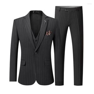 Garnitury męskie 2024 Spring Autumn Suit British Stripe Single Western Coat Fashion Busines