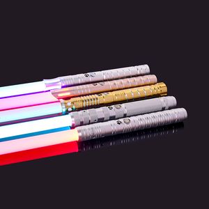 LED SWORDSGUNS RGB METAL LIGHTSABER LASER SWORD RAVE FLISHING COSPLAY SABER DELUZ WEAPON LIGHT STICK LUMINOUS COOL TOYS LED 230804