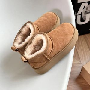 F23 classics Stivali con plateau ultra mini Ciabatte in pelliccia Pelle di montone Shearling Tazz New Mules Donna Uomo Stivali Slip-on Scarpe in pelle scamosciata Tomaia Autunno Inverno Pantofole in cotone Tasman