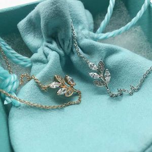 Other Pendant Necklaces Designer S925 Sterling Silver Small Fresh Diamond Branch Sprout Necklace Sweet Korean Leaf Short Pendant Forest Collar Chain Cic1 Bq59