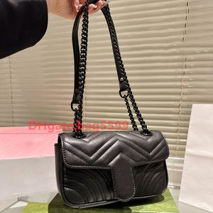 Women Women Chain Crossbody Bags Designers Heart v Wave Pattern Counter Counter Fags Bruse Chain Tote