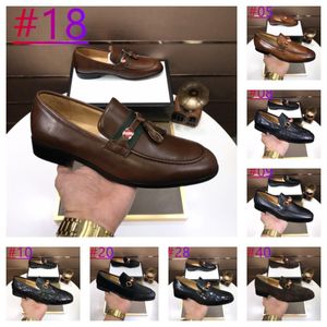 2023 Novos sapatos masculinos de negócios para condução de designer Sapatos masculinos de couro Mocassins feitos à mão Sapatilhas para festa confortáveis sem cadarço 38-45