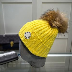 Beanie Hats Designer Hat Donna Uomo Skull Caps Autunno Inverno Warm Wool Fashion Street Caps Filato tinto ricamato Lettera Cappelli di cotone 12 colori