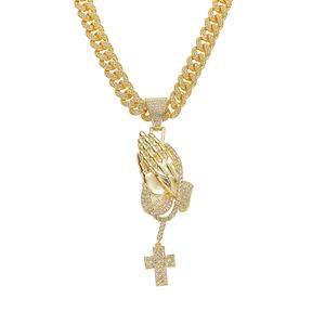 Hip Hop Men Rapper Diamond Pendant Necklace Shiny Praying Hand Crucifix Pendant Micro-Inset Zircon Jewelry Night Club Accessory Sweater Collone Cuban Chain 1644