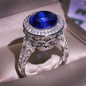 Anéis de casamento 2023 anel na Europa e nos Estados Unidos incrustados com joias de zircônia azul noivado de mão feminina