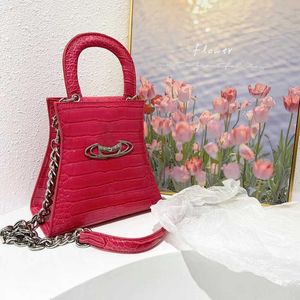 Роскошные дизайнерские сумки Женская сумка для телефона Vivi CrossBody Кошелек Крокодиловая сумка Маленькая мини-цепочка Портативная сумка на плечо в стиле панк Tote 230805