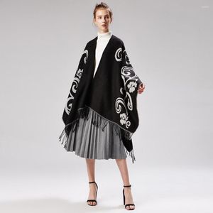 Szaliki marka moda kobiet zimowy szal i owijanie gęsty ciepły koc szalik oversize czarny ponchos peleryny pasiaste frędzle echarpe