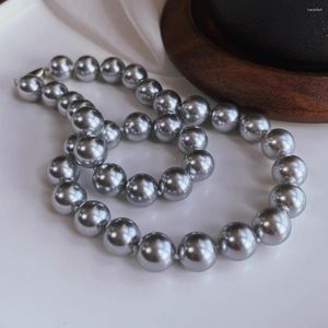 Catene 12mm Colore grigio Bianco Collana di perle di conchiglia di mare naturale Gioielli di moda semplici per regalo di data