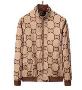 2023 Designer mens jacket spring and autumn fashion hooded sports Bomber Jacket casual zipper jackets shorts windbreaker jacket set