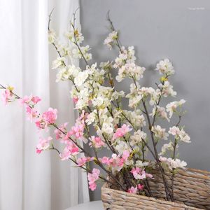 Kwiaty dekoracyjne 1PC 4 widelca sztuczna śliwkowa symulacja gałęzie brzoskwiniowe gałęzie kwiatowe fałszywe przyjęcie weselne