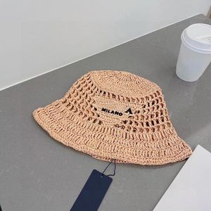 Lyxdesigner Bucket Hat Fashion Straw Hat Män och kvinnor utomhus vid stranden strandresebrev broderi Big Cap Style