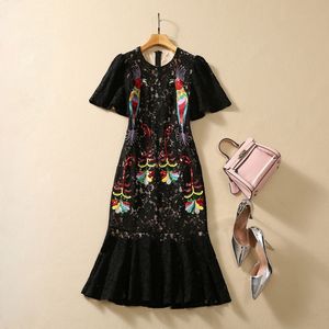 2023 Autumn Black Birds Embroidery Lace Dress Short Sleeve Round Neck Sequins Midi Casual Dresses S3G040804 Plus Size XXL