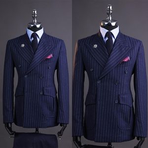 Vintage bröllopsdräkter för män Slim Fit Tuxedos Peaked Lapel Groom Wear Business Office 2 Pieces Blazer With Pants Costume Homme