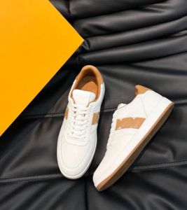 2023 Sneakers da uomo firmate Scarpe sportive casual Pannelli in rete traspirante Pelle bovina Moda versatile Taglia 39-45