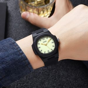 Guarda gli orologi da uomo Fashion Casual orologi di alta qualità di design di lusso al quarzo con batteria impermeabile da 35 mm