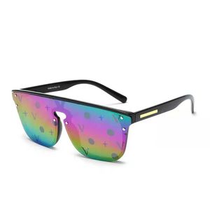 Vendita all'ingrosso Fashion Designer Occhiali da sole per uomo Donna flower lens Lettera Luxury PC Frame Occhiali da sole Classic Occhiali da sole Accessori Lunettes De Soleil Box