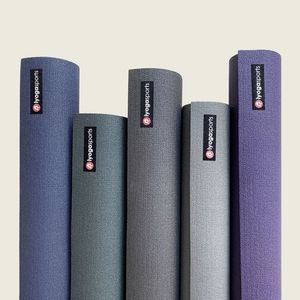 Yoga Mats 181612mm Ultrathin Portable Travel Mat Polymer Environmental Protection Resin Waterproof Durable NonSlip 230814