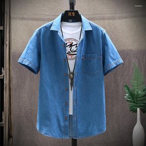 Mäns avslappnade skjortor 2023 sommar tvättade bomullsmode kort ärm denim skjorta hög kvalitet män blå jean trend plus size l-4x