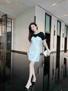 Basic Casual Dresses Designer P Family 23 Spring/Summer New Fashion Classic Triangle Decoration Black and White Contrast Fit Versatile Dress 7AT3