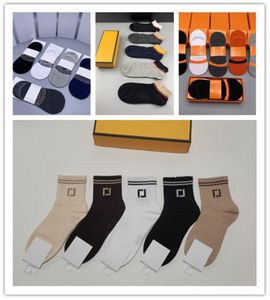 Meias de designer de luxo meias de lã masculinas e femininas de alta qualidade ruas confortáveis meias de tornozelo com caixa