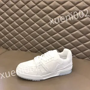 حذاء Hot Luxurys Sneakers Charlie Rubber المصنوع من مصمم أزياء مصمم خارجي مصنوع يدويًا.