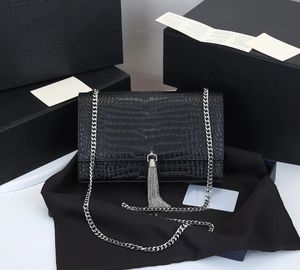 Fashion Handbags Shoulder Luxurys Designer Bags metal chain gold silver women Handbag Genuine Leather bag Flip cover diagonal Messenger Crossbody Purse 0221