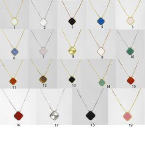 Designer jewelry four-leaf clover necklace women's new double-sided red agate pendant gold necklaces clavicle chain