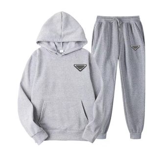 Tasarımcı Hoodie Mens Trailsuit Sweater Pants Mektup Aplike Set Basketbol Sokağı Giyim Sweatshirt Spor Giyim Markası Pamuk Malzemesi Avrupa ve Amerikan Boyutları