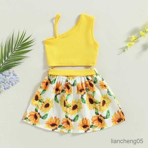 Set di abbigliamento Fashion Baby Abbigliamento ragazze estive per bambini Summer Vestiti senza maniche Tops di maglia+Gonna floreale con cintura 3 pezzi set vestiti abiti R230824