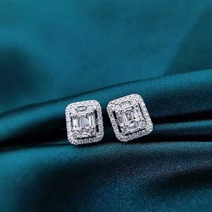 Partihandel Fashional 8k Real Solid Gold Natural Baguette Diamond Cluster Square Shape Charm Earring Stud Stud